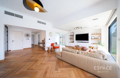 Villa - 4 - 3 for sale in Maeen 5 - Maeen - The Lakes - Dubai