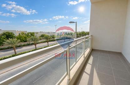 Apartment - 2 - 2 for sale in Tower 3 - Al Reef Downtown - Al Reef - Abu Dhabi