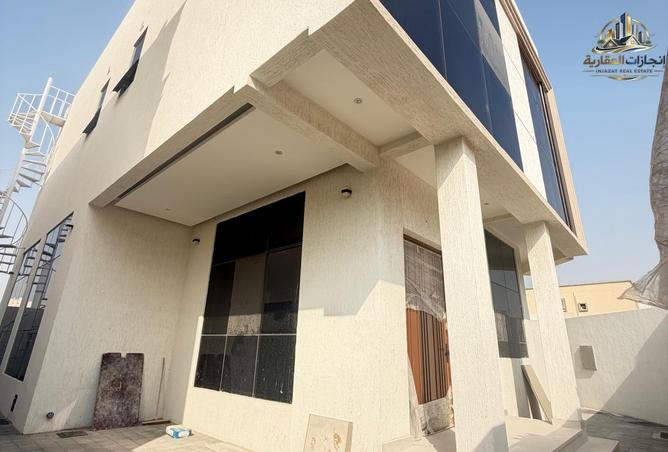 81110035 - Property Image 2