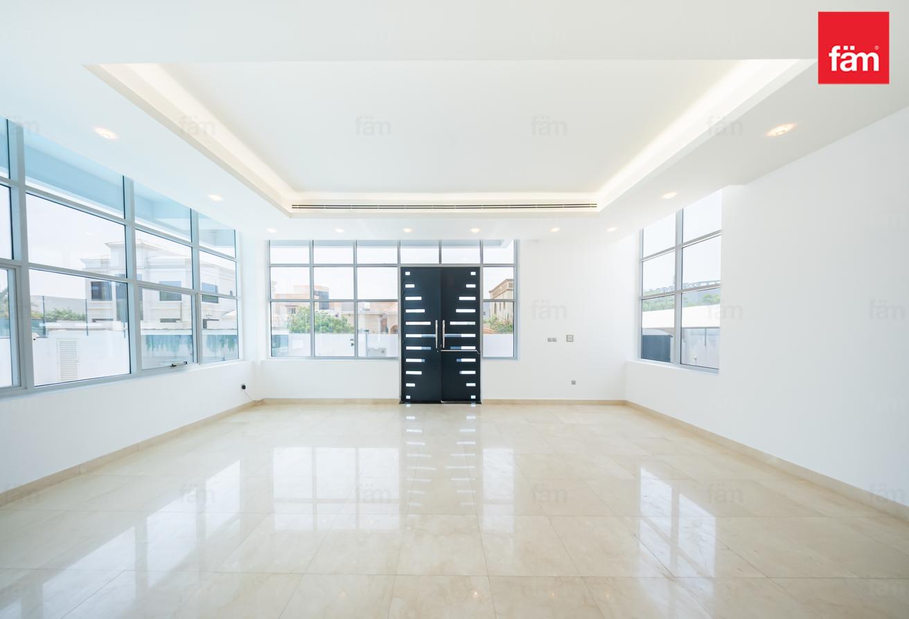 Suburban villa for family, easy access to the city photo 12