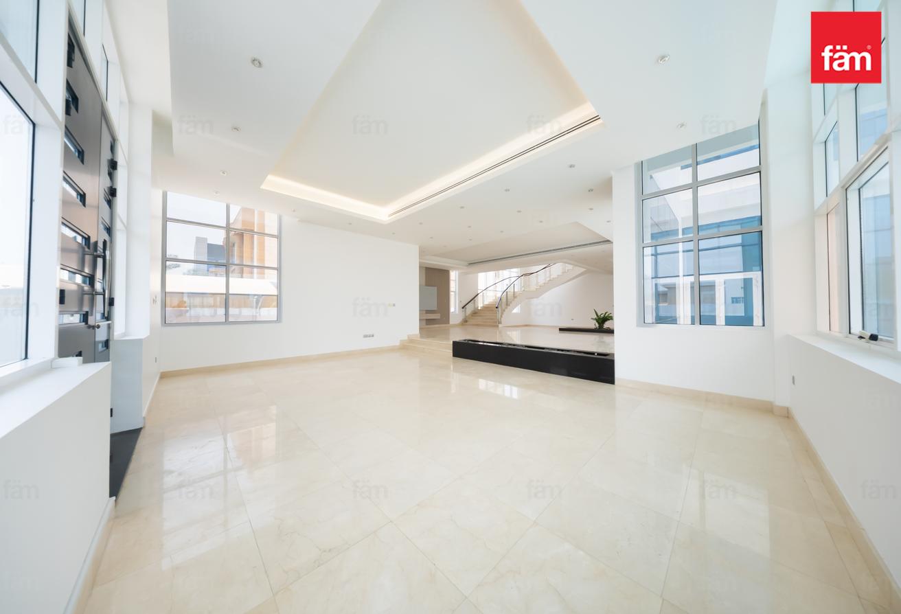 Suburban villa for family, easy access to the city photo 6