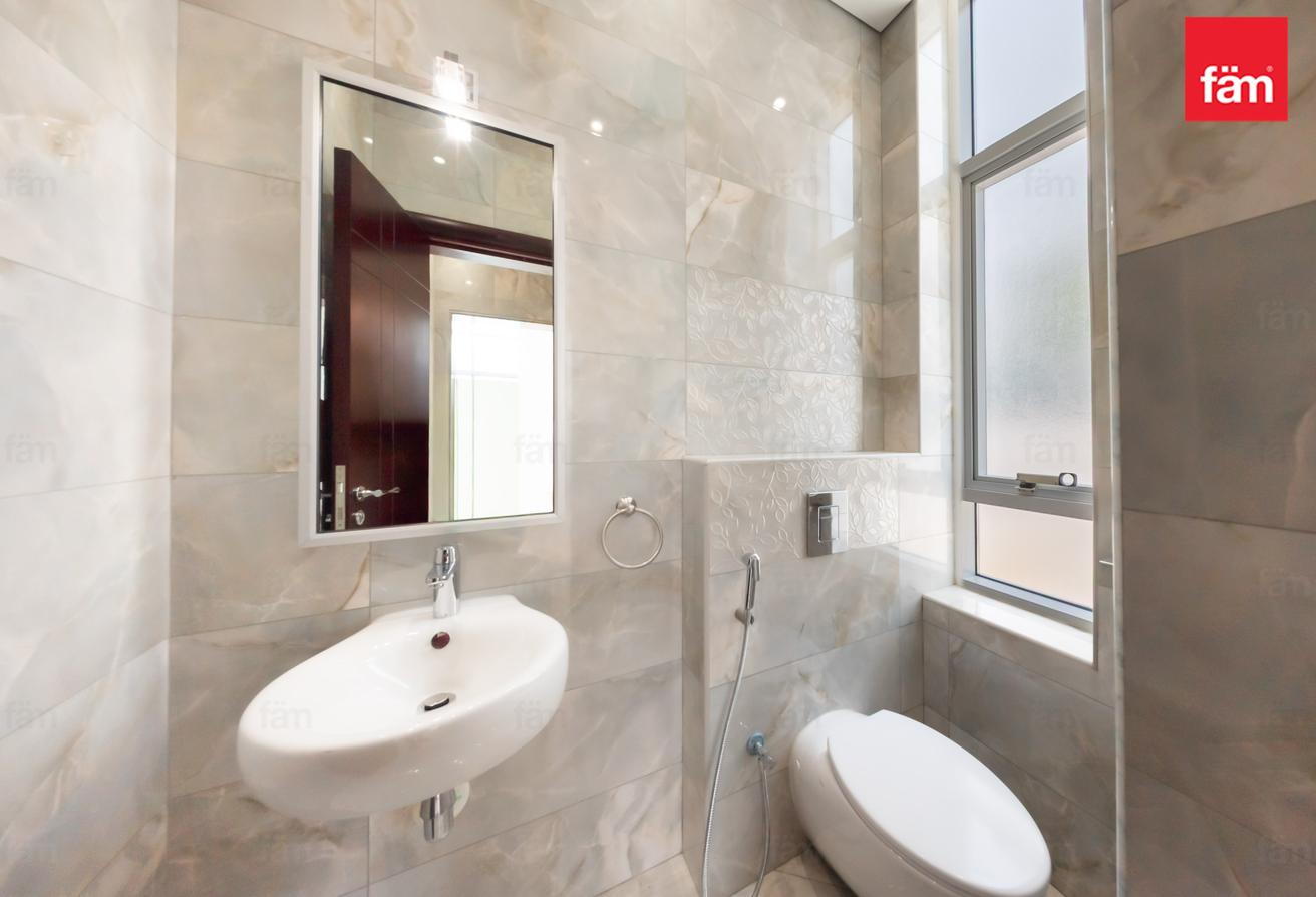 Suburban villa for family, easy access to the city photo 11
