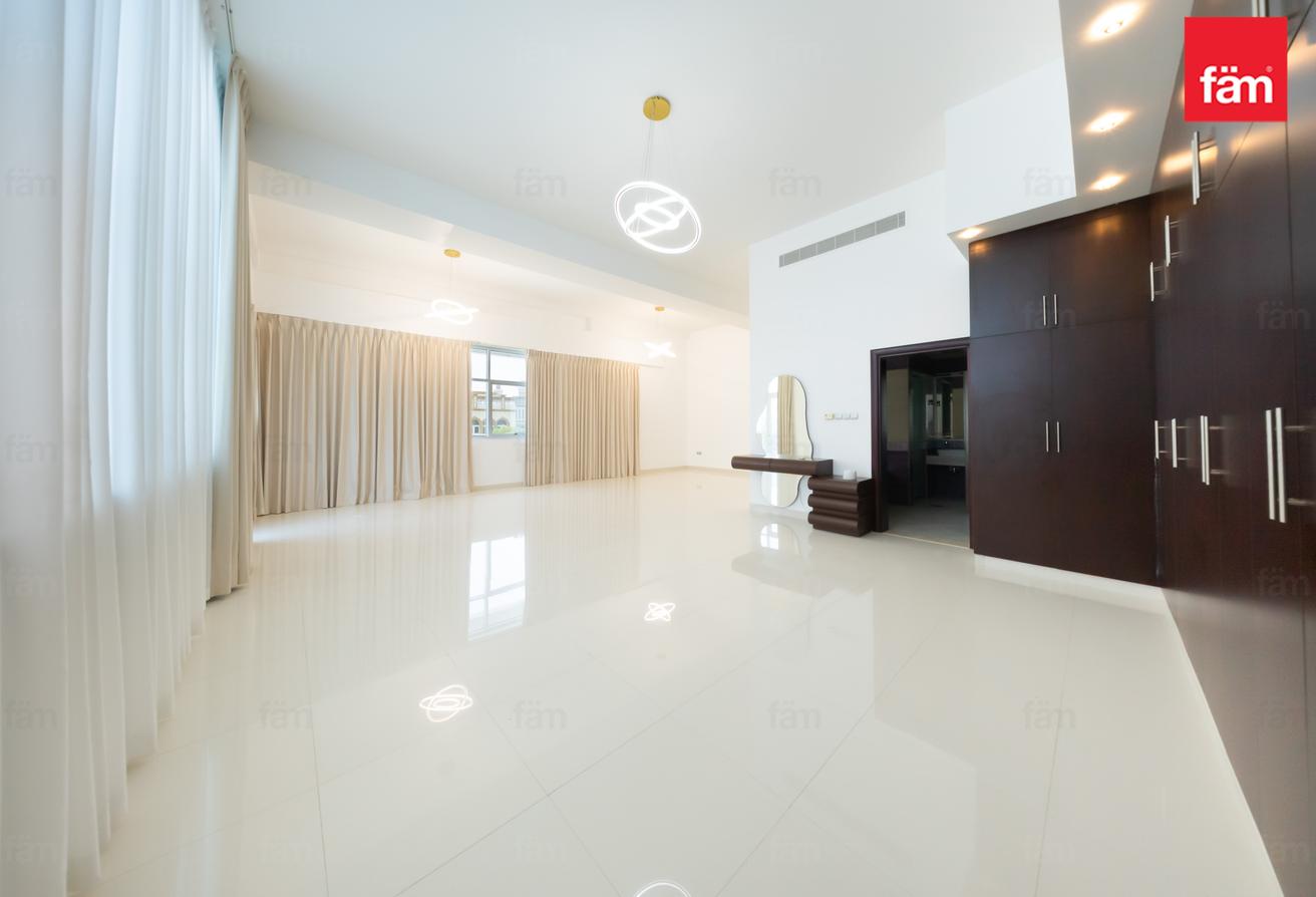 Suburban villa for family, easy access to the city photo 13