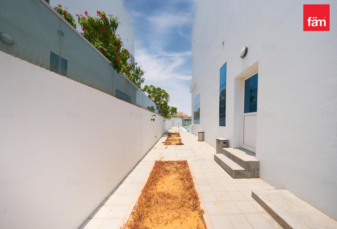 Suburban villa for family, easy access to the city photo 21
