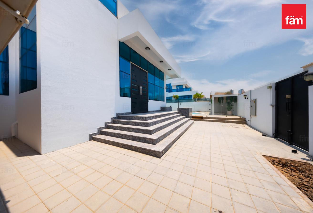 Suburban villa for family, easy access to the city photo 23