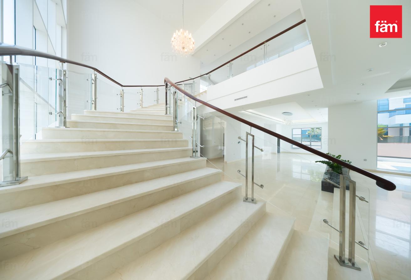 Suburban villa for family, easy access to the city photo 4