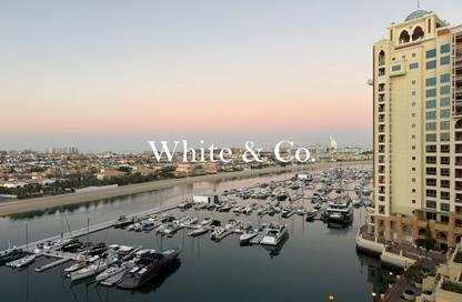 Apartment - 3 Bedrooms - 3 Bathrooms for sale in Marina Residences 4 - Marina Residences - Palm Jumeirah - Dubai