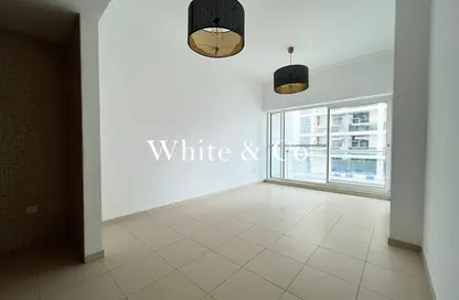 شقة - غرفة نوم - 1 حمام للايجار في ماي فير ريزيدنسي - الخليج التجاري - دبي