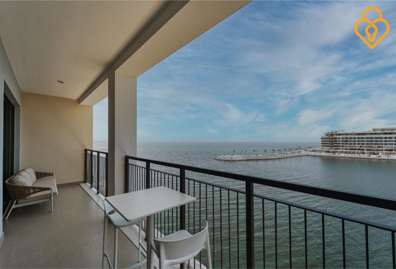 Luxury 3 BR Apt, Amazing Water Views in Jumeirah photo 5
