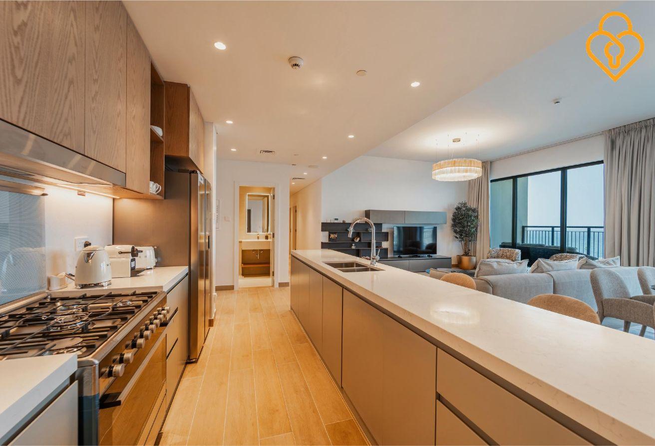 Luxury 3 BR Apt, Amazing Water Views in Jumeirah photo 13