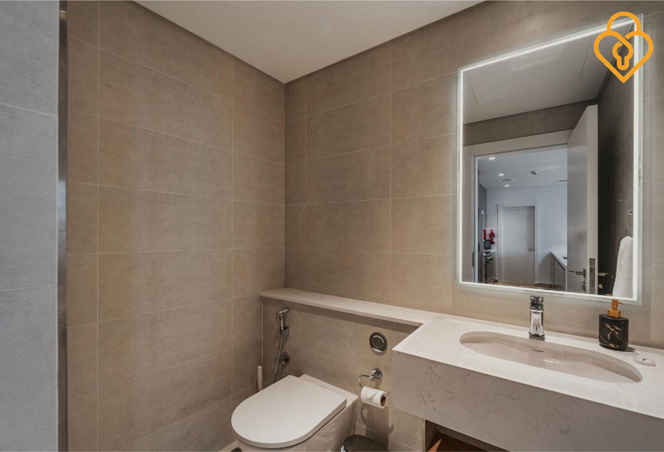 Luxury 3 BR Apt, Amazing Water Views in Jumeirah photo 3
