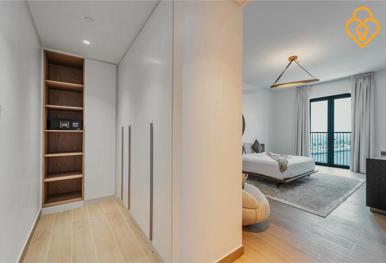Luxury 3 BR Apt, Amazing Water Views in Jumeirah photo 26