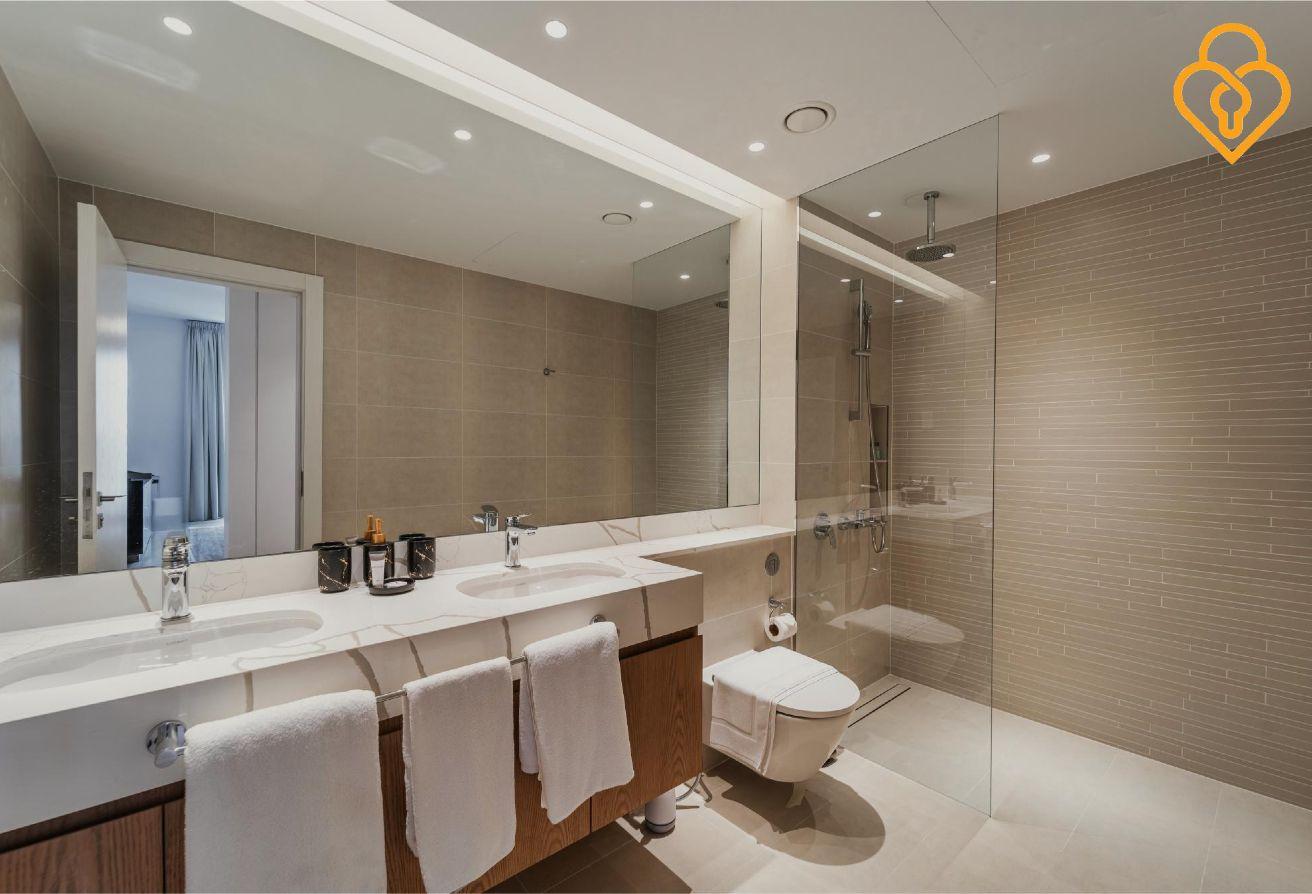 Luxury 3 BR Apt, Amazing Water Views in Jumeirah photo 28