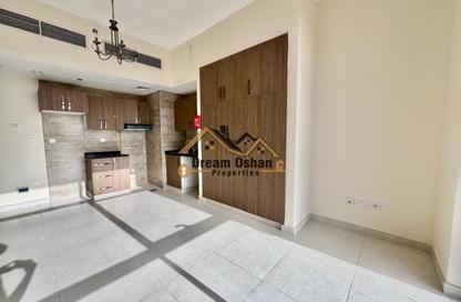 Apartment - Studio - 1 for rent in Rose Building - Al Jaddaf - Dubai Apartment - Studio - 1 for rent in Rose Building - Al Jaddaf - Dubai