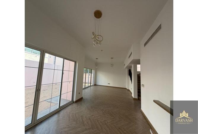 104682492 - Property Image 3