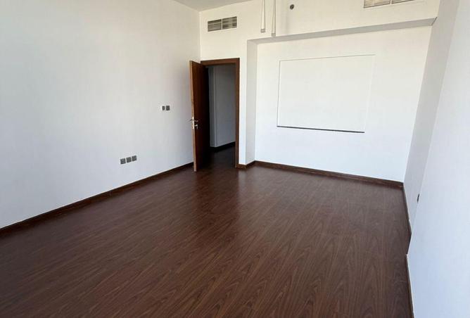 54410232 - Property Image 2