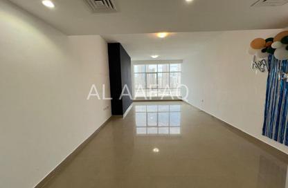 Apartment - 3 Bedrooms - 4 Bathrooms for rent in Al Khan Corniche - Al Khan - Sharjah