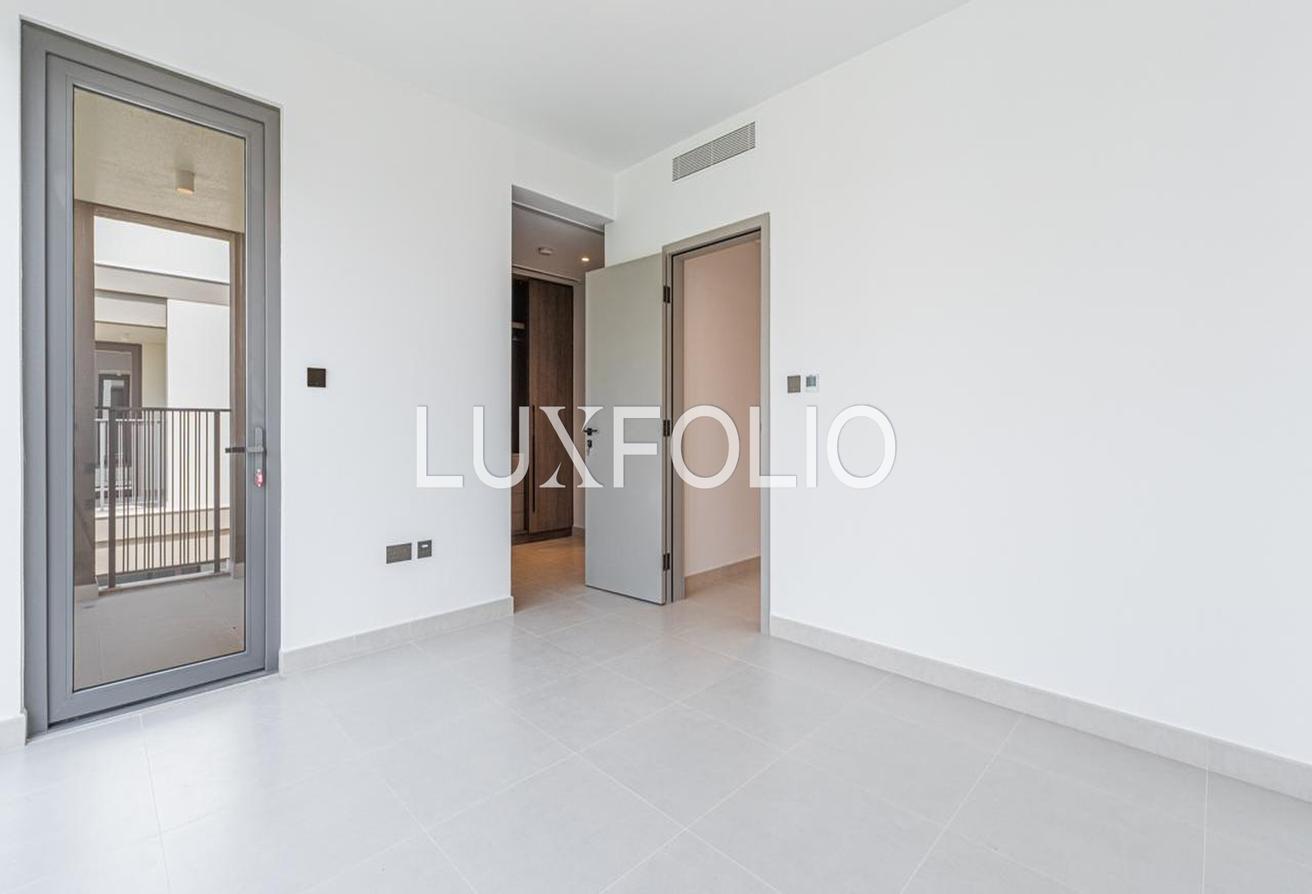 Exclusive | Green Belt | Closed Kitchen photo 6