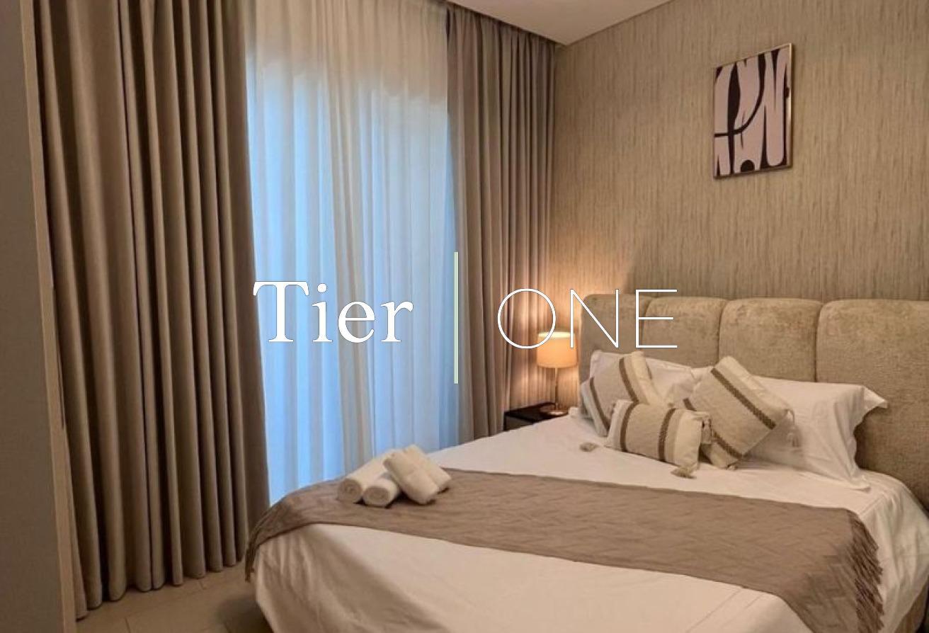 Furnished 1 BR | Vacant | Community & Pool Views photo 4