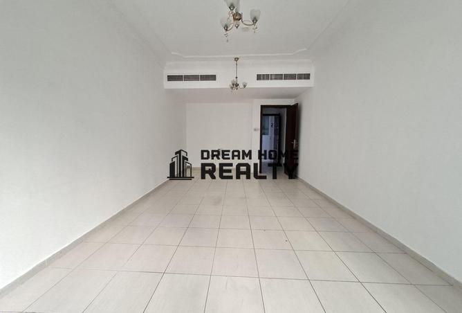 82801537 - Property Image 2