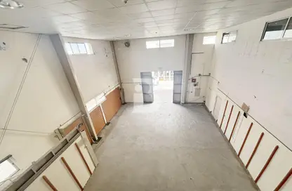 مستودع - استوديو للايجار في القوز 1 - القوز - دبي