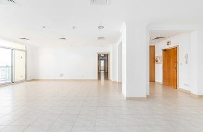 Apartment - 5 - 5 for rent in Al Muraqqabat - Deira - Dubai Apartment - 5 - 5 for rent in Al Muraqqabat - Deira - Dubai