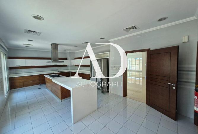 77785308 - Property Image 3