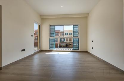 Townhouse - 5 - 5 for rent in Nice - Damac Lagoons - Dubai