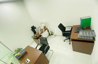 Office Space - Studio - 1 Bathroom for rent in Red Avenue - Al Garhoud - Dubai