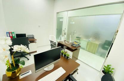 Office Space - Studio - 1 Bathroom for rent in Red Avenue - Al Garhoud - Dubai
