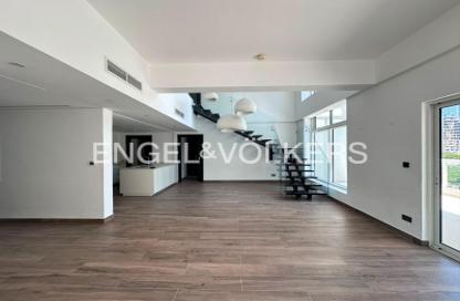 Duplex - 3 Bedrooms - 4 Bathrooms for sale in Jumeirah Heights - Jumeirah Islands - Dubai