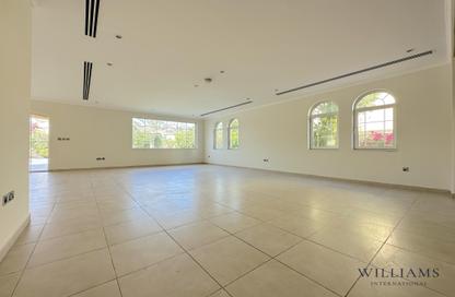 Villa - 4 - 5 for rent in District 4 - Jumeirah Park - Dubai