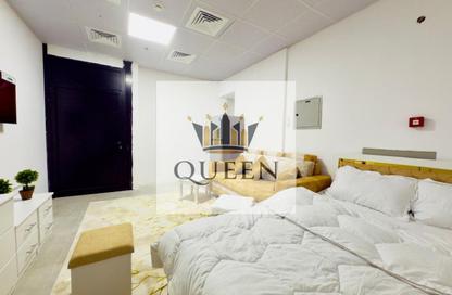 Apartment - Studio - 1 Bathroom for rent in Corniche Tower - Ajman Corniche Road - Ajman