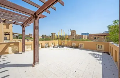 شقة - 3 غرف نوم - 4 حمامات للايجار في القرية الشمالية - الفرجان - دبي