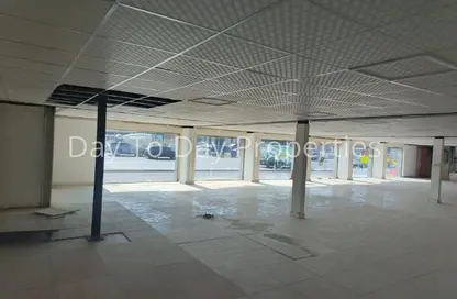 Warehouse - Studio - 2 Bathrooms for rent in Al Quoz - Dubai