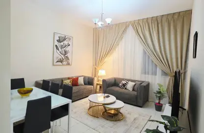 Apartment - 2 Bedrooms - 1 Bathroom for rent in Qasimia 10 building - Al Mahatta - Al Qasimia - Sharjah