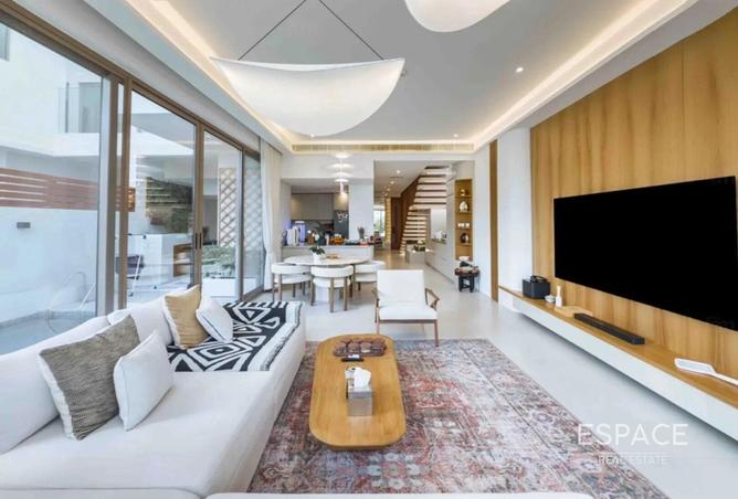 73111561 - Property Image 3