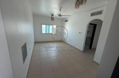 Apartment - 1 - 2 for rent in Al Qulaya'ah - Al Sharq - Sharjah