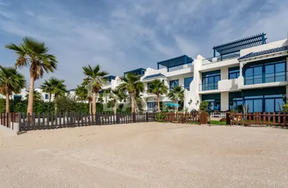 Villa - 5 Bedrooms - 5 Bathrooms for sale in Palma Residences - Palm Jumeirah - Dubai