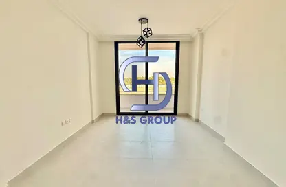 شقة - غرفة نوم - 2 حمامات للايجار في الزاهية 1 - الزاهية - تجارية مويلح - الشارقة