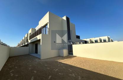 Villa - 4 - 4 for rent in Parkside 2 - Emaar South - Dubai South (Dubai World Central) - Dubai Villa - 4 - 4 for rent in Parkside 2 - Emaar South - Dubai South (Dubai World Central) - Dubai