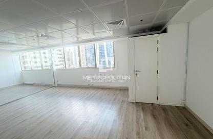 Office Space - Studio - 1 Bathroom for rent in Fortune Executive - JLT Cluster T - Jumeirah Lake Towers - Dubai