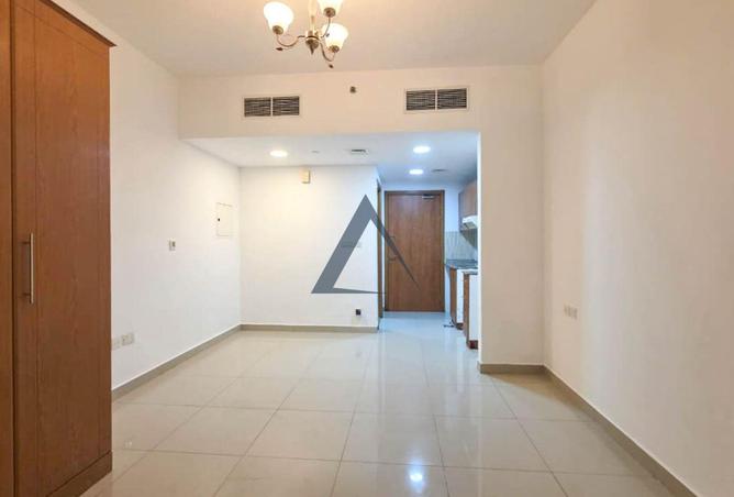 71143818 - Property Image 3