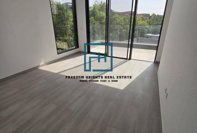 73882185 - Property Image 2