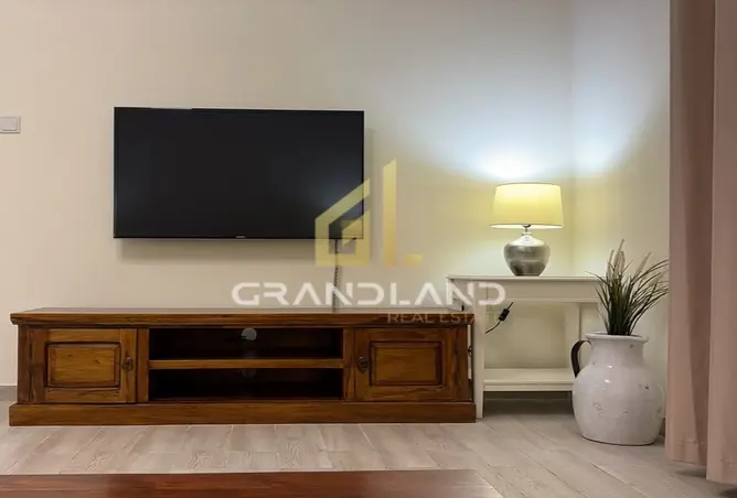 163700805 - Property Image 2