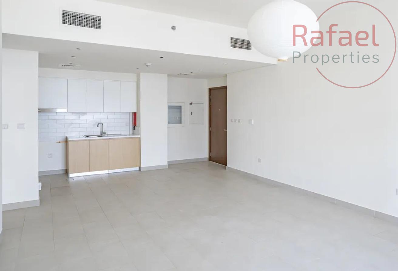 Huge Layout | Middle floor | Unfurnished photo 4