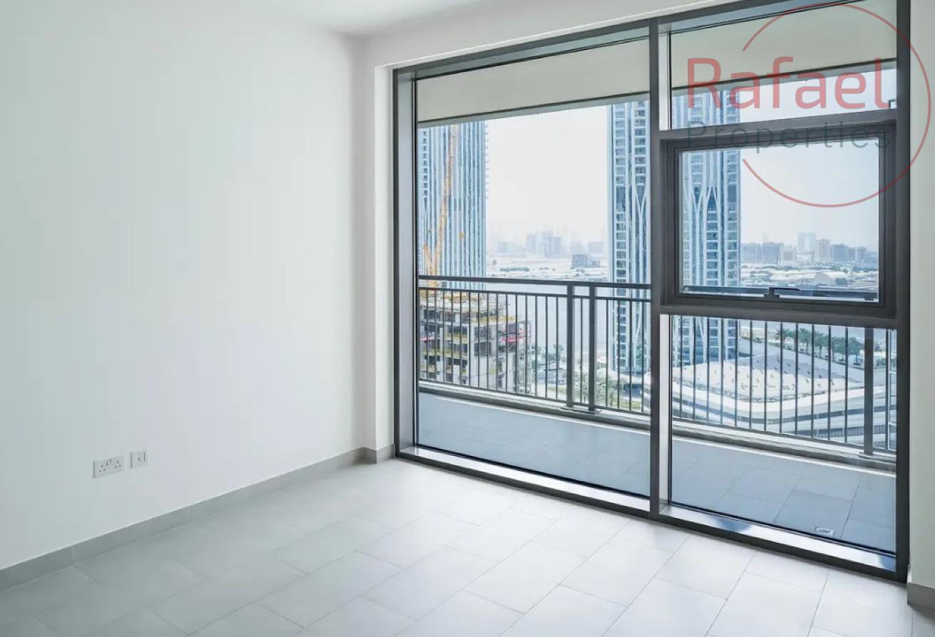 Huge Layout | Middle floor | Unfurnished photo 8