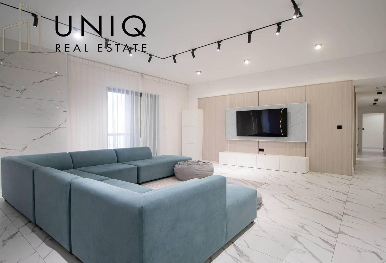4-bedroom | Vacant | Upgraded | 1 Month Free Rent photo 2