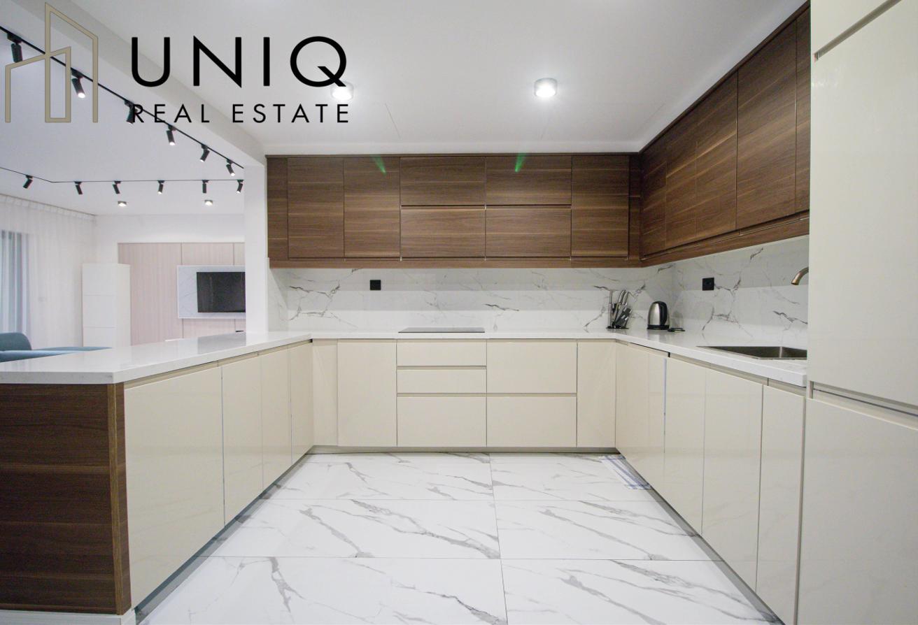 4-bedroom | Vacant | Upgraded | 1 Month Free Rent photo 7