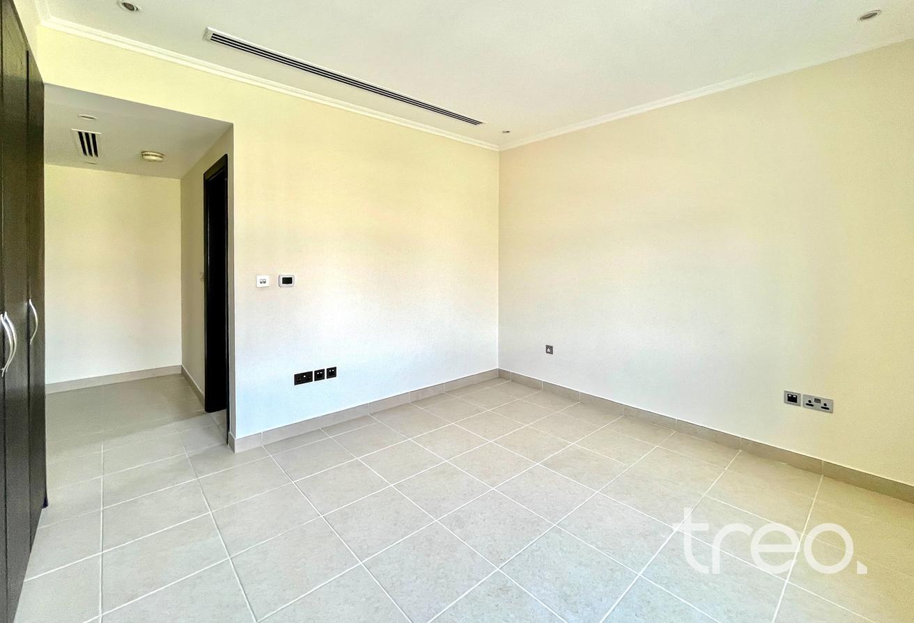 Exclusive | September | 3 Bed Legacy Large photo 14